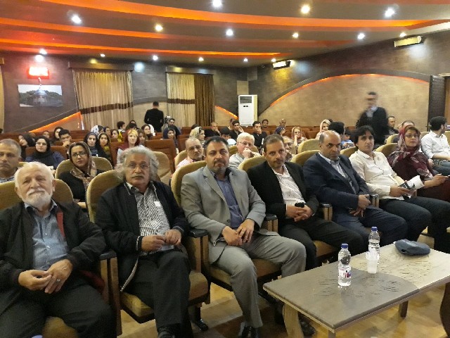 برگزاری همایش روز بزرگداشت حافظ در سالن شهرداری لاهیجان